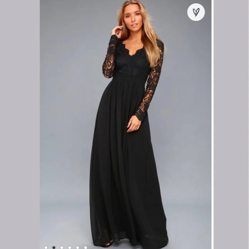 Size large black Lulus maxi dress